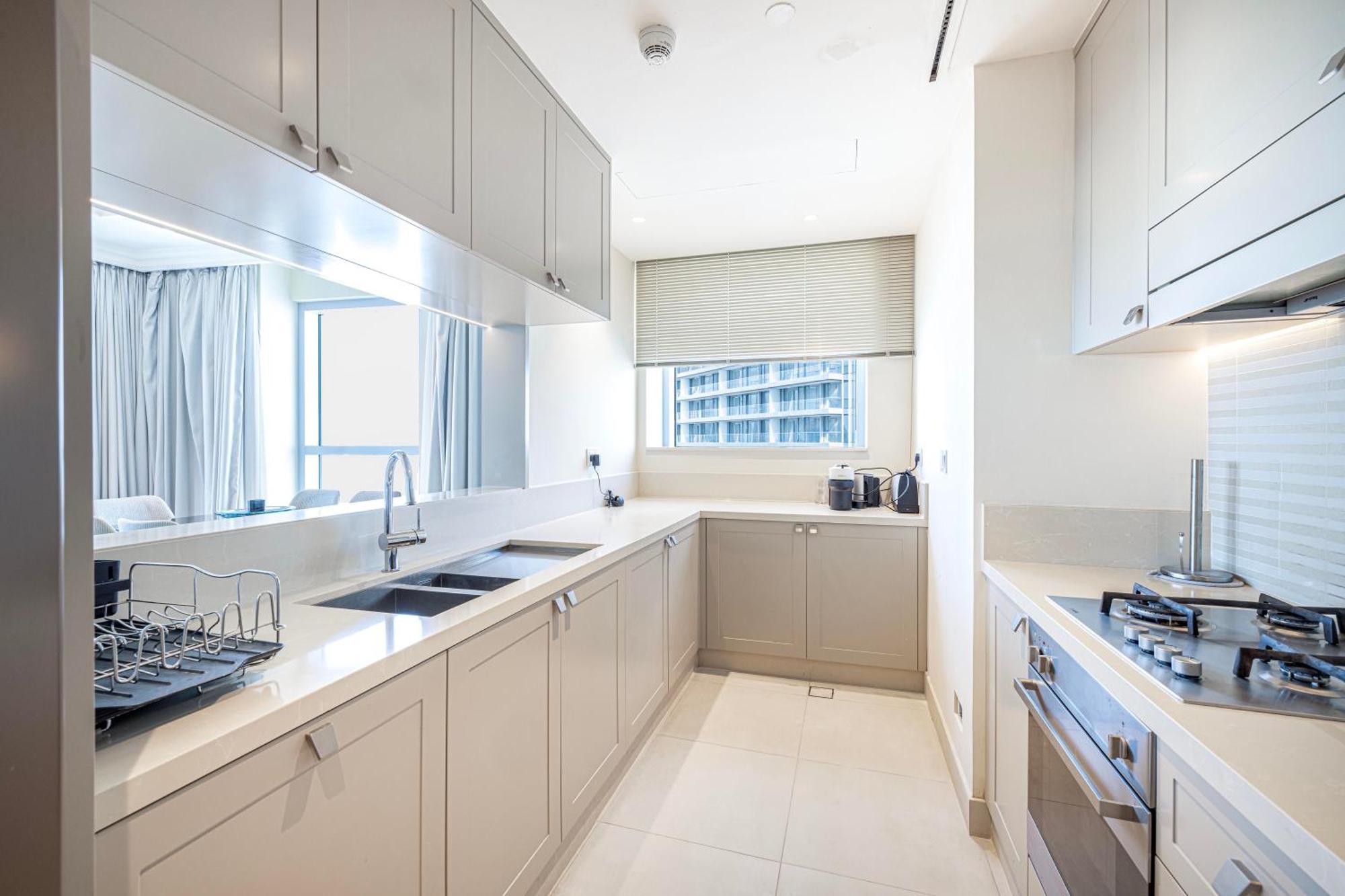 Апартаменты The Address Fountain Views 2 Bedroom With Burj Khalifa View And Access To Mall Дубай