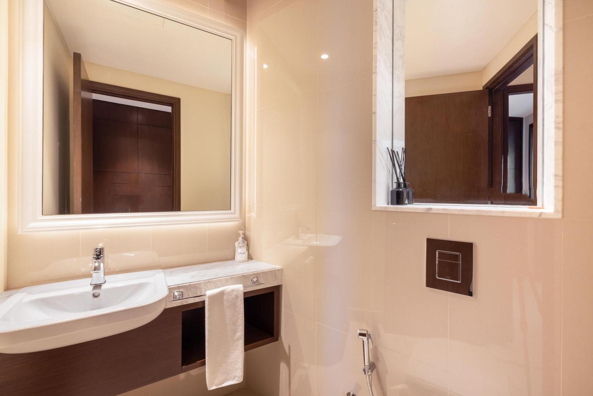 The Address Fountain Views 2 Bedroom With Burj Khalifa View And Access To Mall Апартаменты